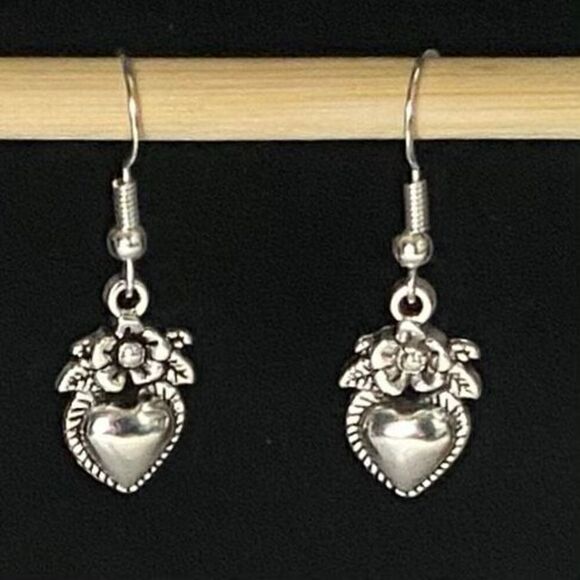 AWFx Heart & Flowers Silver Dangles - Picture 1 of 7